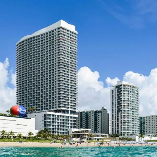 Oceanfront Lyfe Resort, hotel in Hollywood