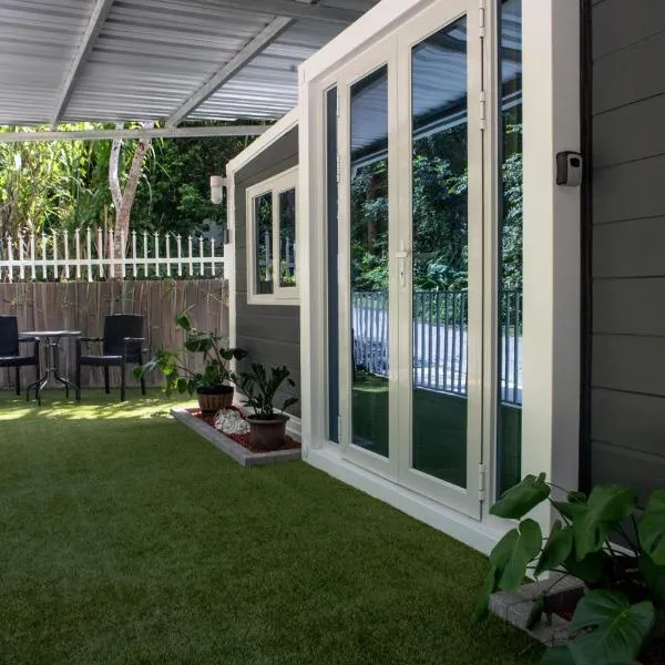 Coqui Tiny House - Unit 1, hotell i Rincón