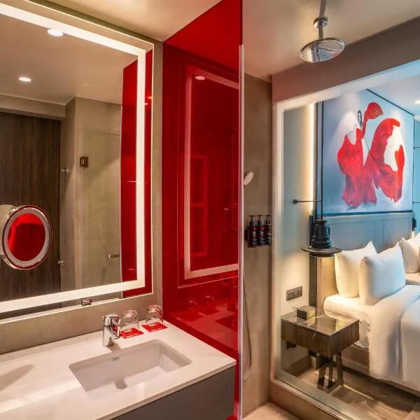 Radisson RED Indore photo 2