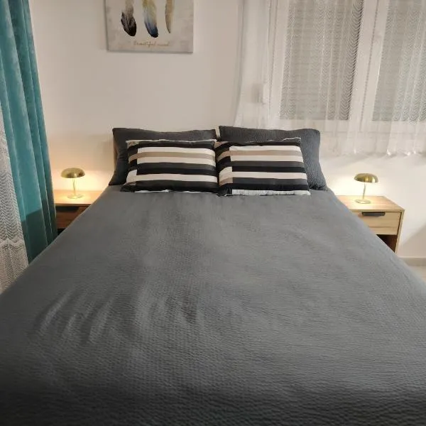 Studio ISKRA 2 Novi Sad, hotel a Novi Sad