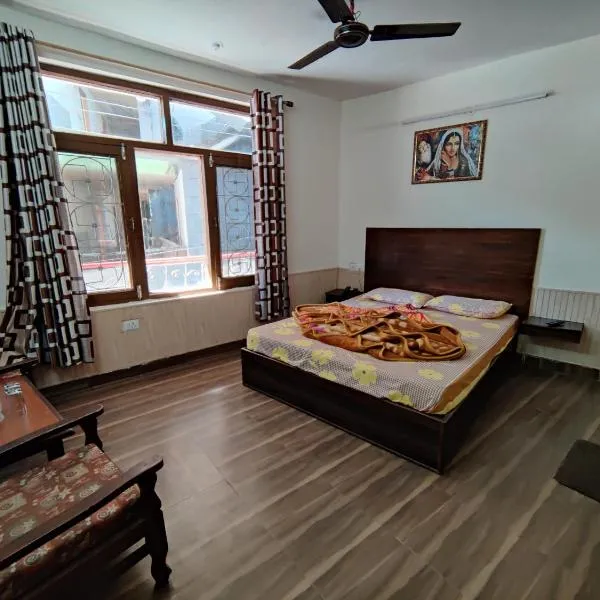 Hotel Alankar: Manāli şehrinde bir otel