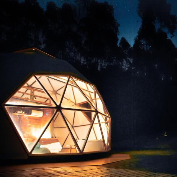 Domo de Luxo com Jacuzzi e Vista Panorâmica