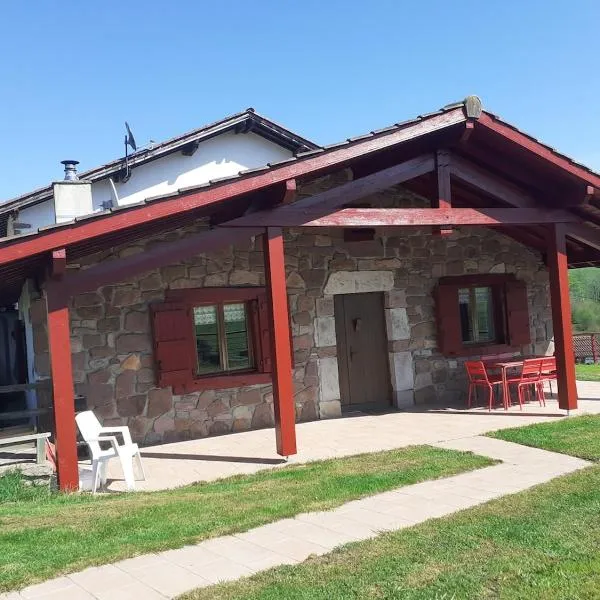 Gîte ETXOLA, hotel en Saint-Étienne-de-Baigorry