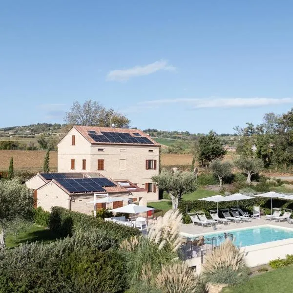 Luxury Villa Mei - SPA, Pool & Jacuzzi-Wedding, hôtel à Civitanova Marche