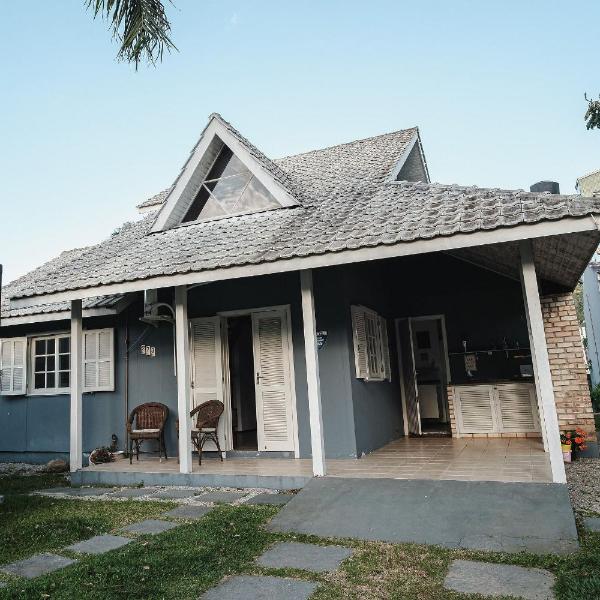 Casa Completa p/ 8, Quintal, Churrasqueira e Praia