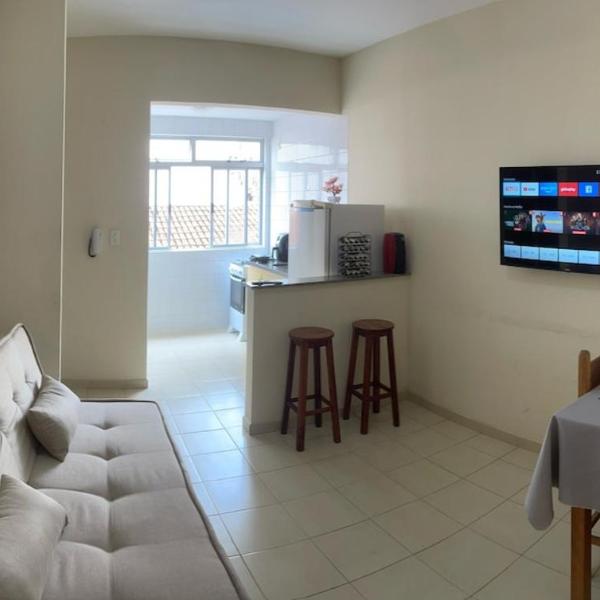 800m da UFV, 500m da rodoviária, Wi-Fi, TV smart.