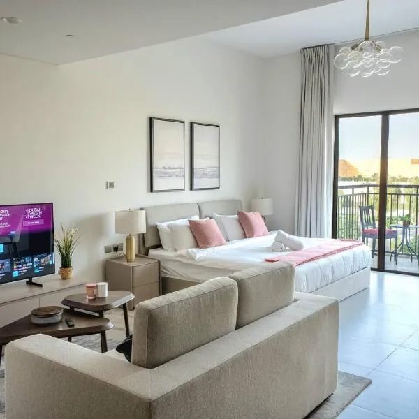 Studio on Yas Island with Big Balcony, Near F1, Water Park and Ferrari view, hotel en Abu Dabi