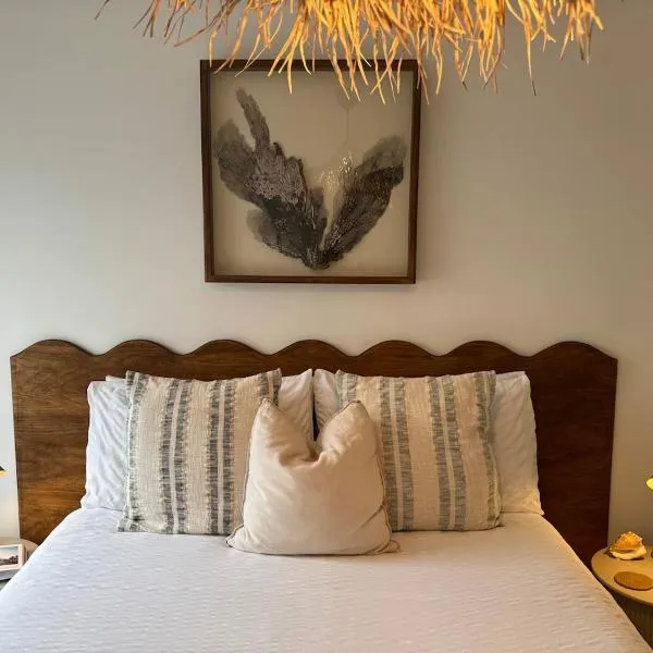 Palms 2 - Central, 5 mins walk to beach + parking!, hotel em Newquay