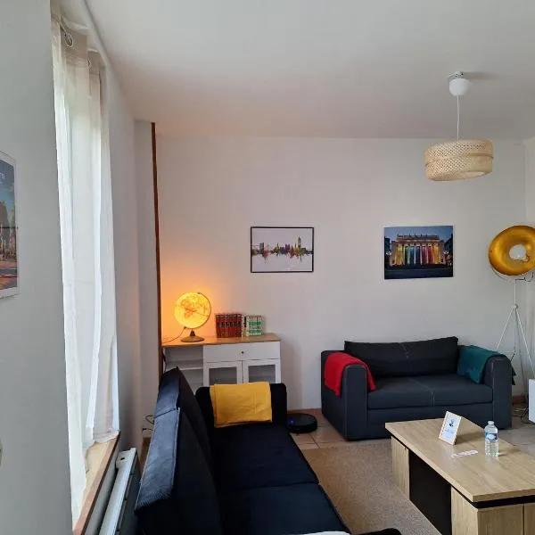 Maison Jules Verne Nantes, hotel v destinaci Nantes