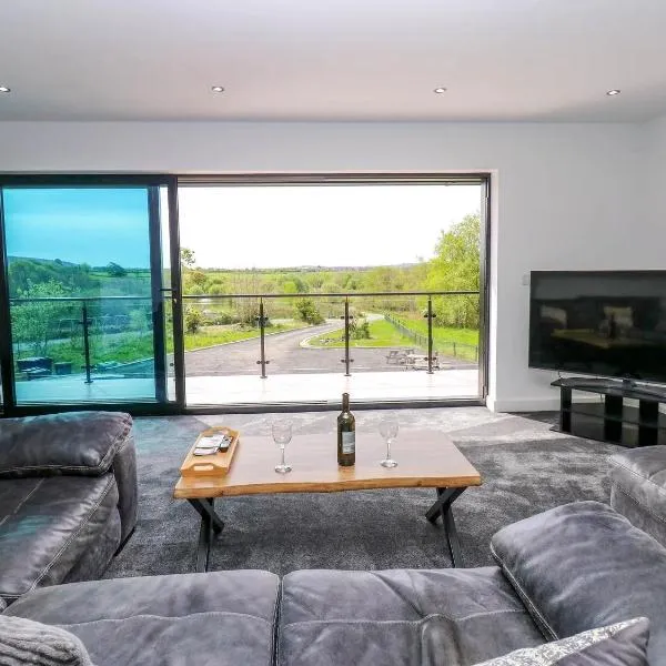 Sycamore Cottage - 2 Bedrooms - Sleeps 4, hotel v mestu Frizington