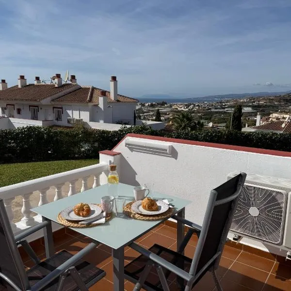 Mirador del Sol - Sea View Apartment Torrox, hotel en Torrox