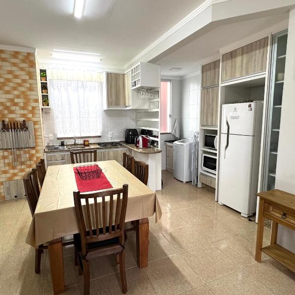 Praia De Palmas, apartamento 2 quartos, completo próximo a praia e todo comercio
