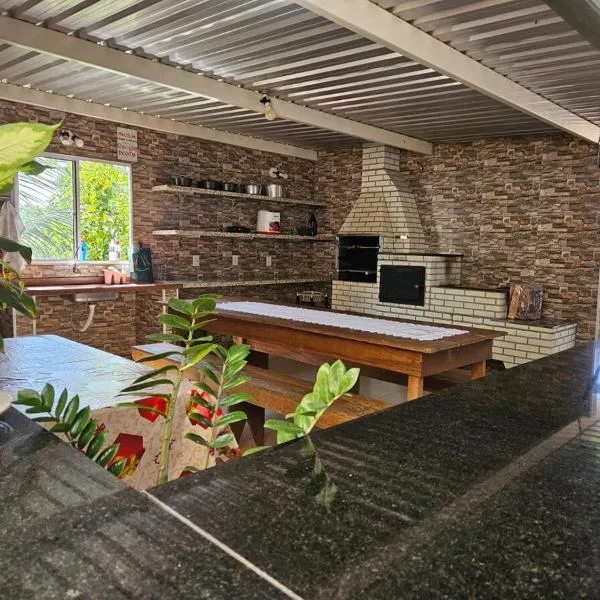 Casa de temporada - PISCINA, FOGÃO A LENHA E CHURRASQUEIRA, hotelli kohteessa Lindóia