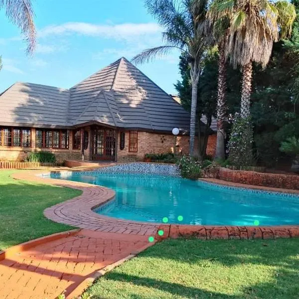 EastClaire Guesthouse, hotel i Krugersdorp