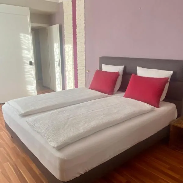 Hôtel de la Gare, hotel in Saignelégier