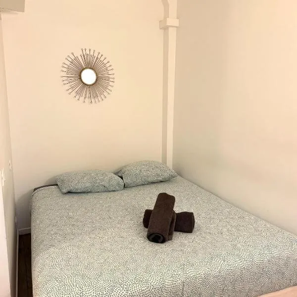 Appartement Bridaine Batignolles Paris, hotel in Parijs