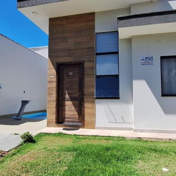 Prehenn Beach House com Piscina