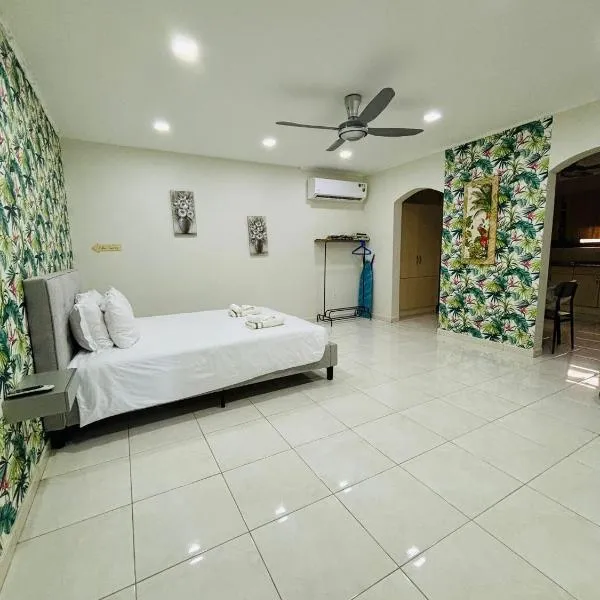 Vibrant Studio Near the Beach, hotel en Jan Thiel