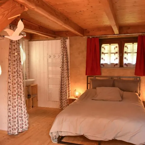 Gîtes calmes écologiques, ξενοδοχείο σε Saint-Symphorien