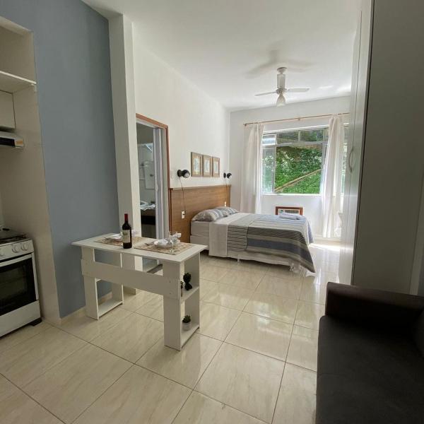 Romantic, modern studio in a central location