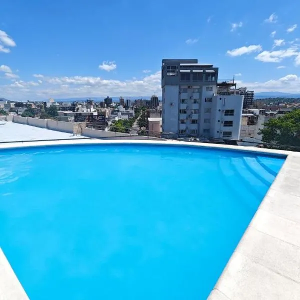 Dpto amplio con piscina, Excelente ubicación, Hotel in Villa Carlos Paz