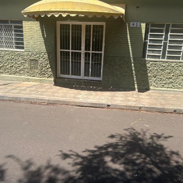 Suíte 08 no centro da cidade