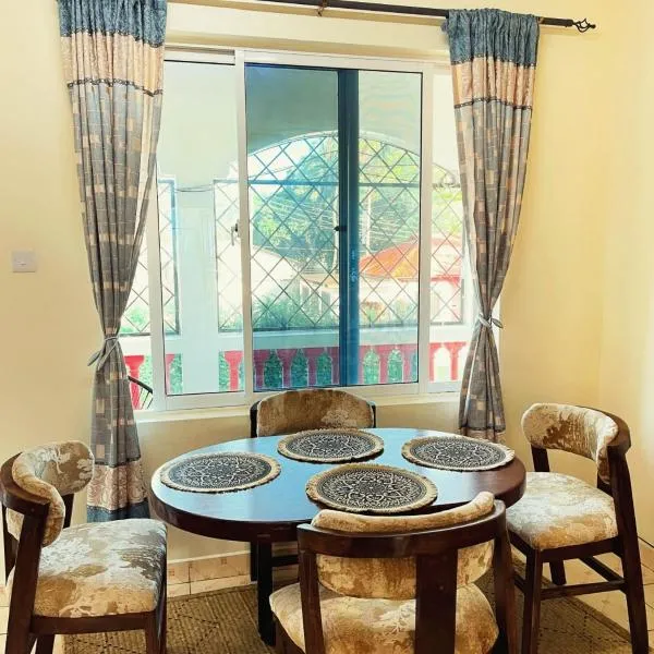 Coastal Bliss 2BR Beach Getaway in Kanamai, Mtwapa, hotel en Mtwapa