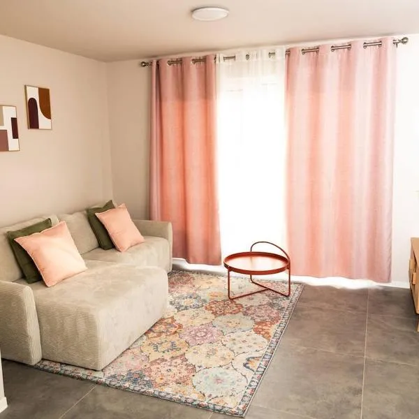 Maison MUGUET 1 SPA-PARKING-COLMAR、Wickerschwihrのホテル