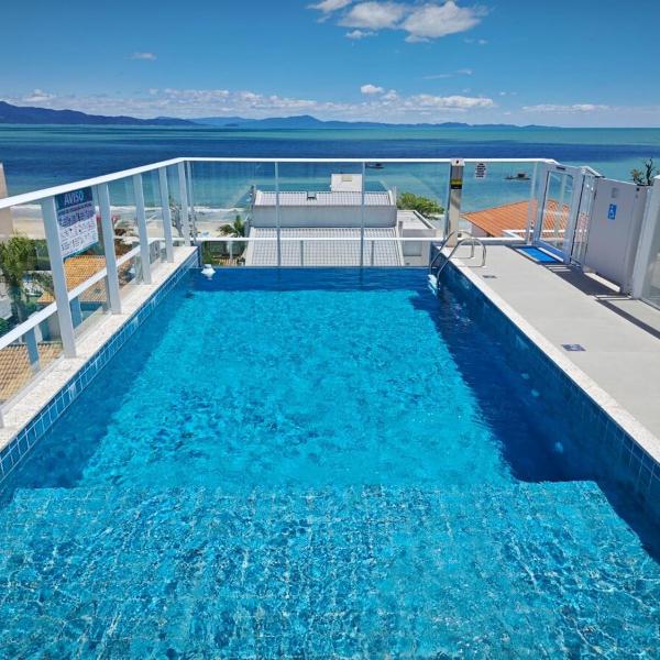 C134 Ap top de 2 quartos com piscina a metros da praia