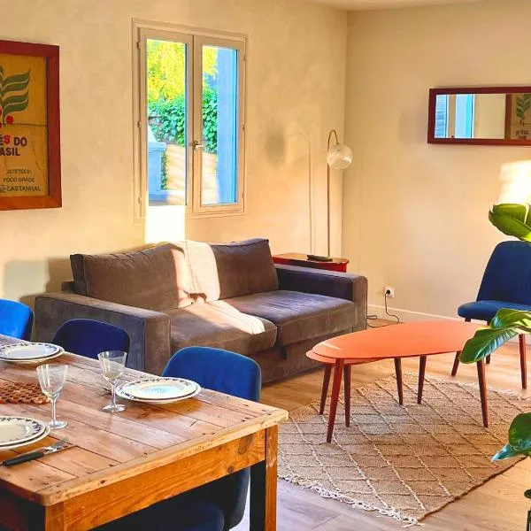 Renovated house near beaches, hotel in Saint-Coulomb