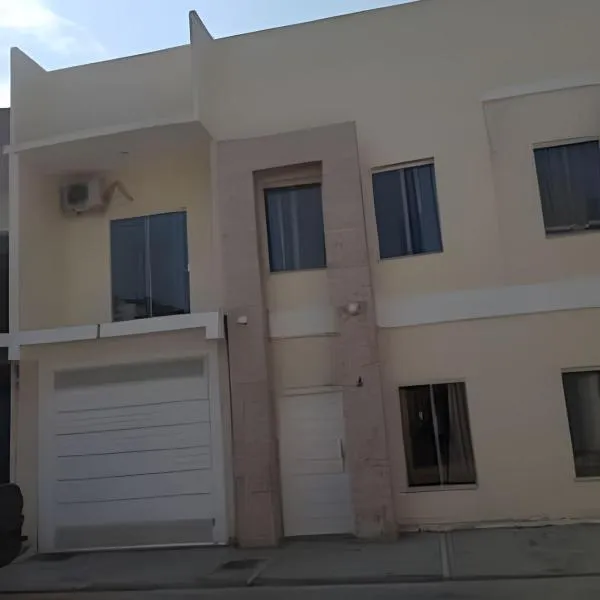 Sobrado 4 amplo e confortável em condomínio, ξενοδοχείο σε Corumba