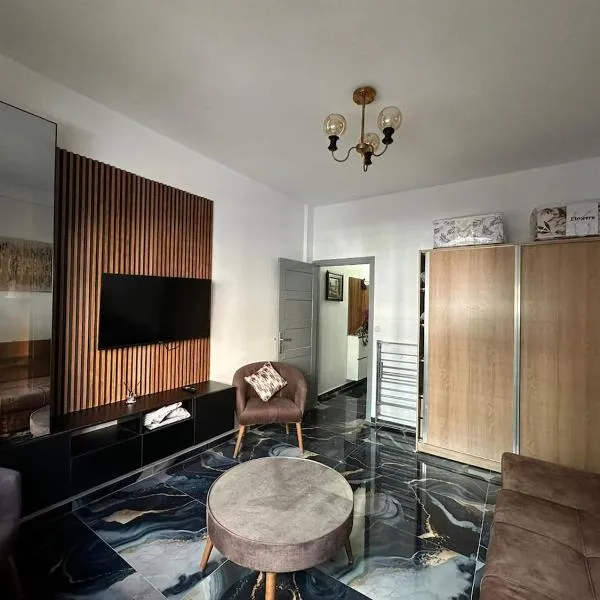 The HQ, ξενοδοχείο σε Hydra