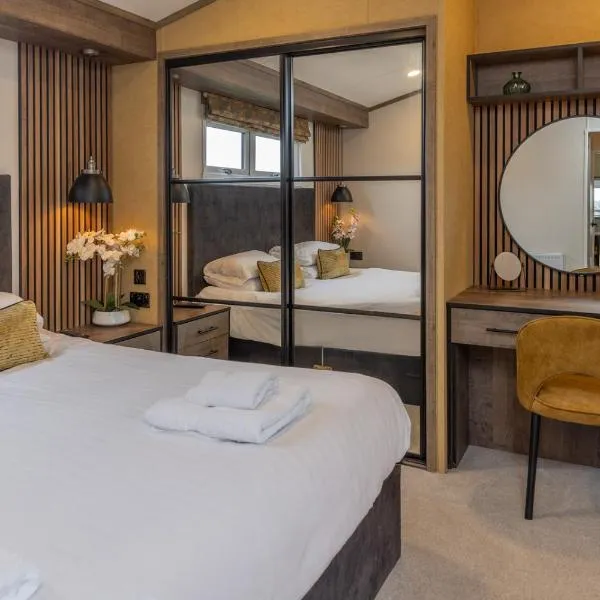 Sure Studio by Best Western Brackenborough Lakes & Resort, Hotel in Louth