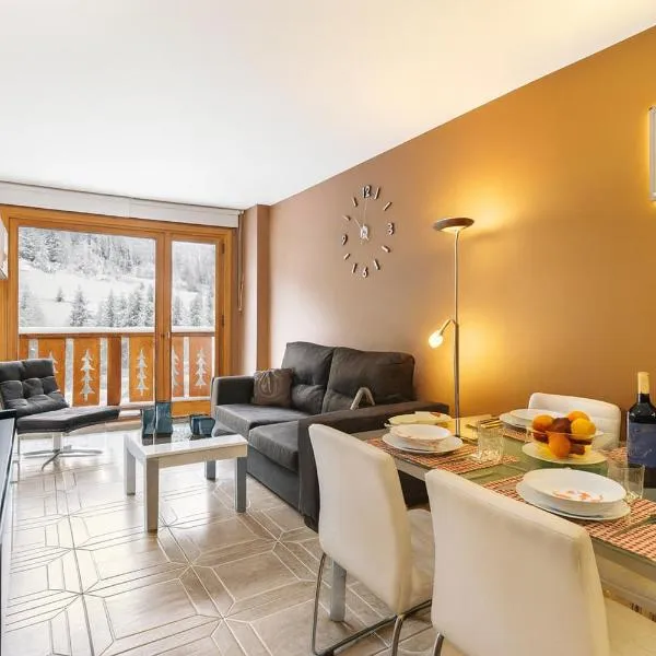 Ski Apartments El Tarter, hotel in El Tarter