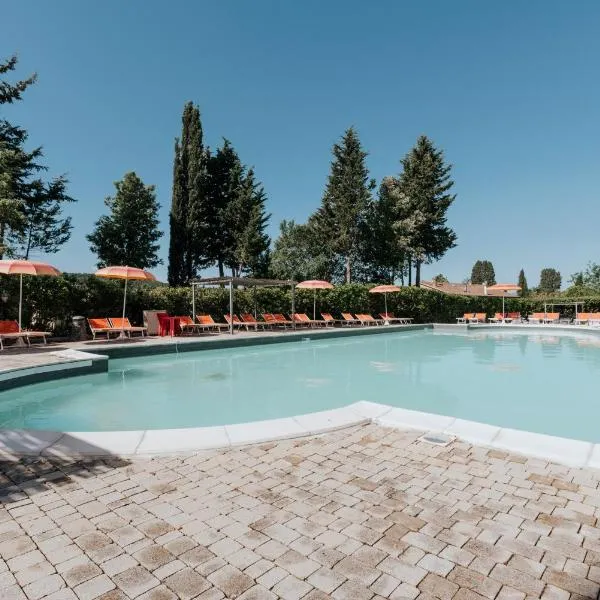 Hotiday Toscana Riparbella, khách sạn ở Riparbella