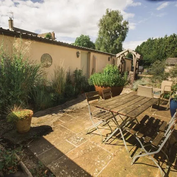 The Organic Cotswolds Cowshed, hotel v destinaci Gloucester