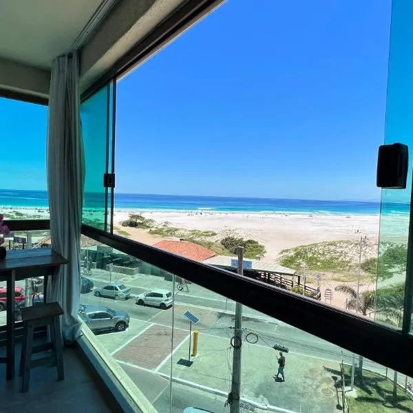 LOFT VISTA MAR - Orla da Praia Grande, hotel i Arraial do Cabo