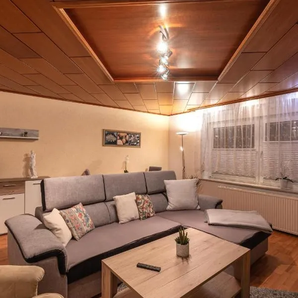 Ferienwohnung Am Kreidebach - zentral in Sagard - Hunde willkommen, hotell i Sagard