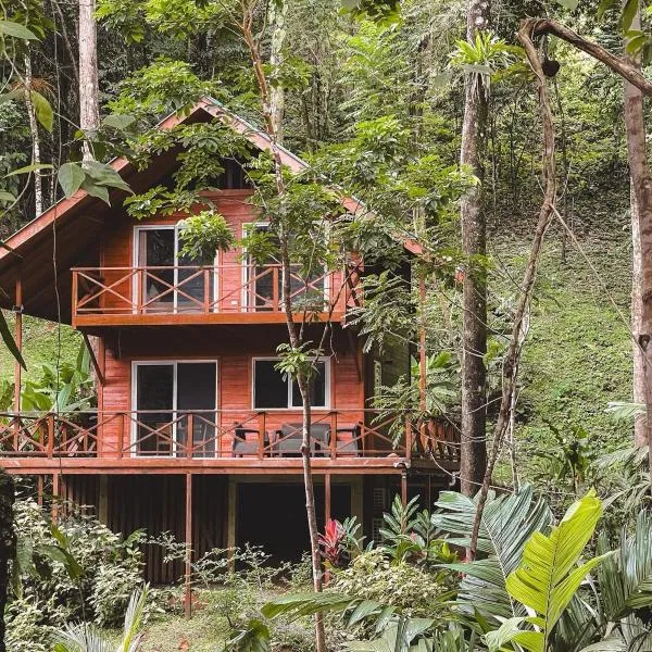 Gaia Nature Lodges at Bluff Beach, hotel in Bocas del Toro