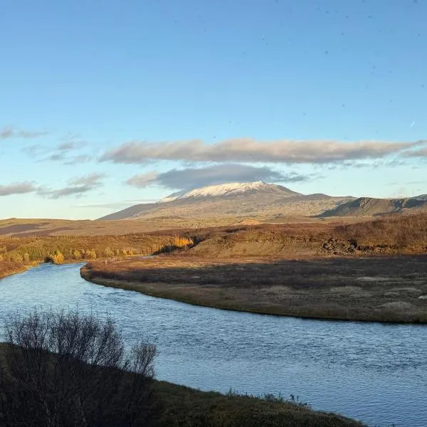 4 BR Cabin with Hekla volcano view I sleeps 8, hotel i Hella