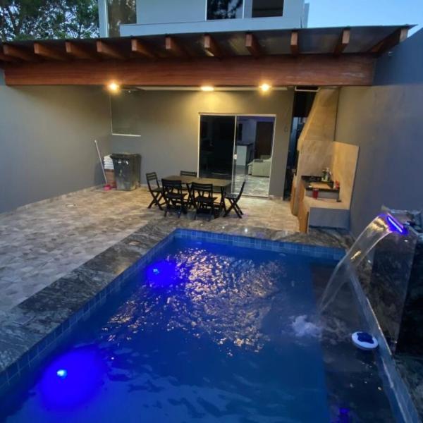 Casa de alto padrão próxima à Praia do Rosa