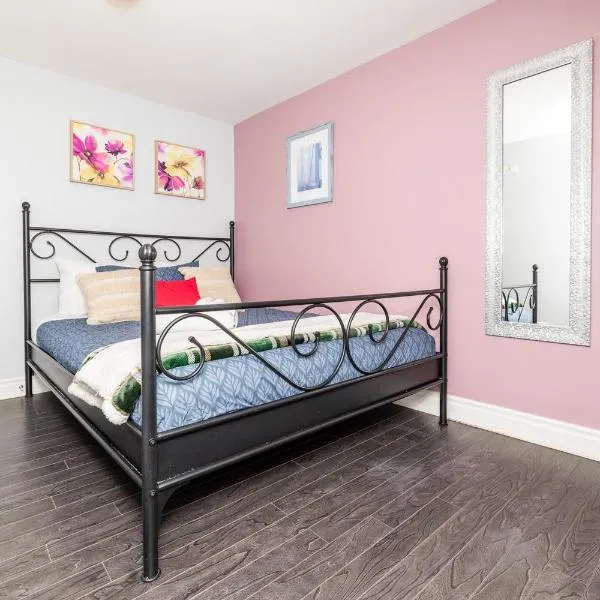 Stylish Ottawa Getaway for 5, khách sạn ở Ottawa