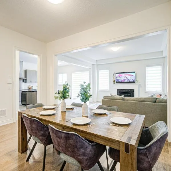 Very Modern New Luxury House in RichmondHill, hotel a Richmond Hill