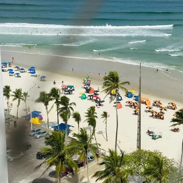Apartamento Guarujá, Frente Mar! Pé na Areia, TOP!, hotel in Guarujá