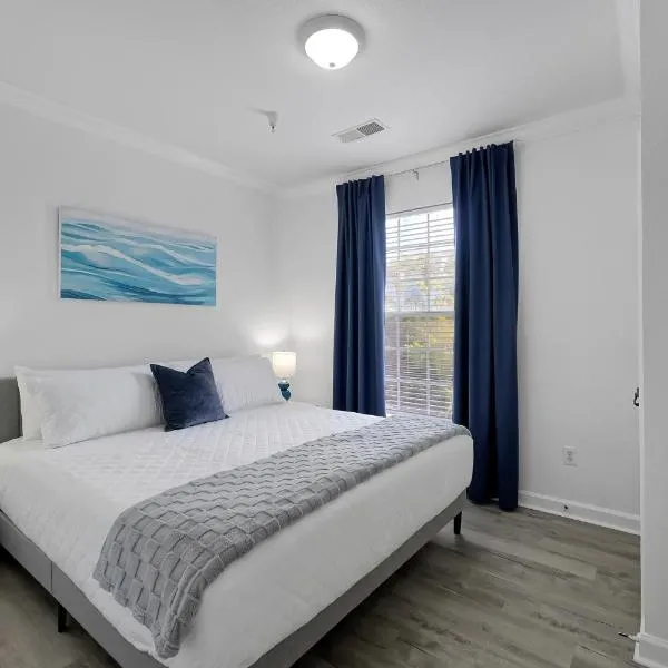 Awesome Mediterranean Resort! 15 minutes to Disney, Hotel in Kissimmee