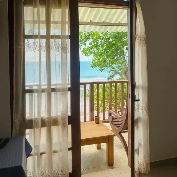 Mirissa Eye Beach Hotel and Restaurant, hotel v Mirisse (jih)