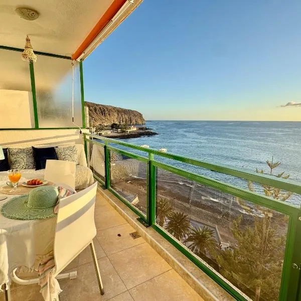 NEW APARTMENTS THE TERRACE BY THE SEA -Ocean & Pool view - Comodoro, Los Cristianos, Tenerife, hotel a Los Cristianos