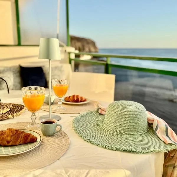 NEW APARTMENTS THE TERRACE BY THE SEA -Ocean & Pool view - Comodoro, Los Cristianos, Tenerife, hotel din Los Cristianos