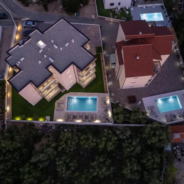 Poolside Hideout Apartments, hotel i Novalja