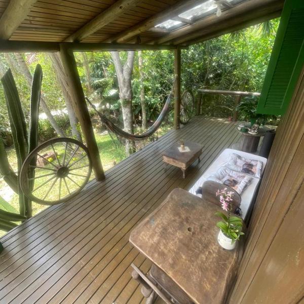 casa inteira com patio e garagem na praia do rosa